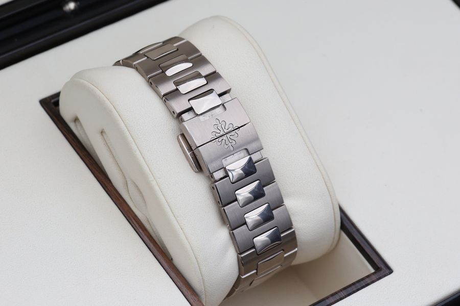 Patek Philippe Nautilus 5811/1G-001